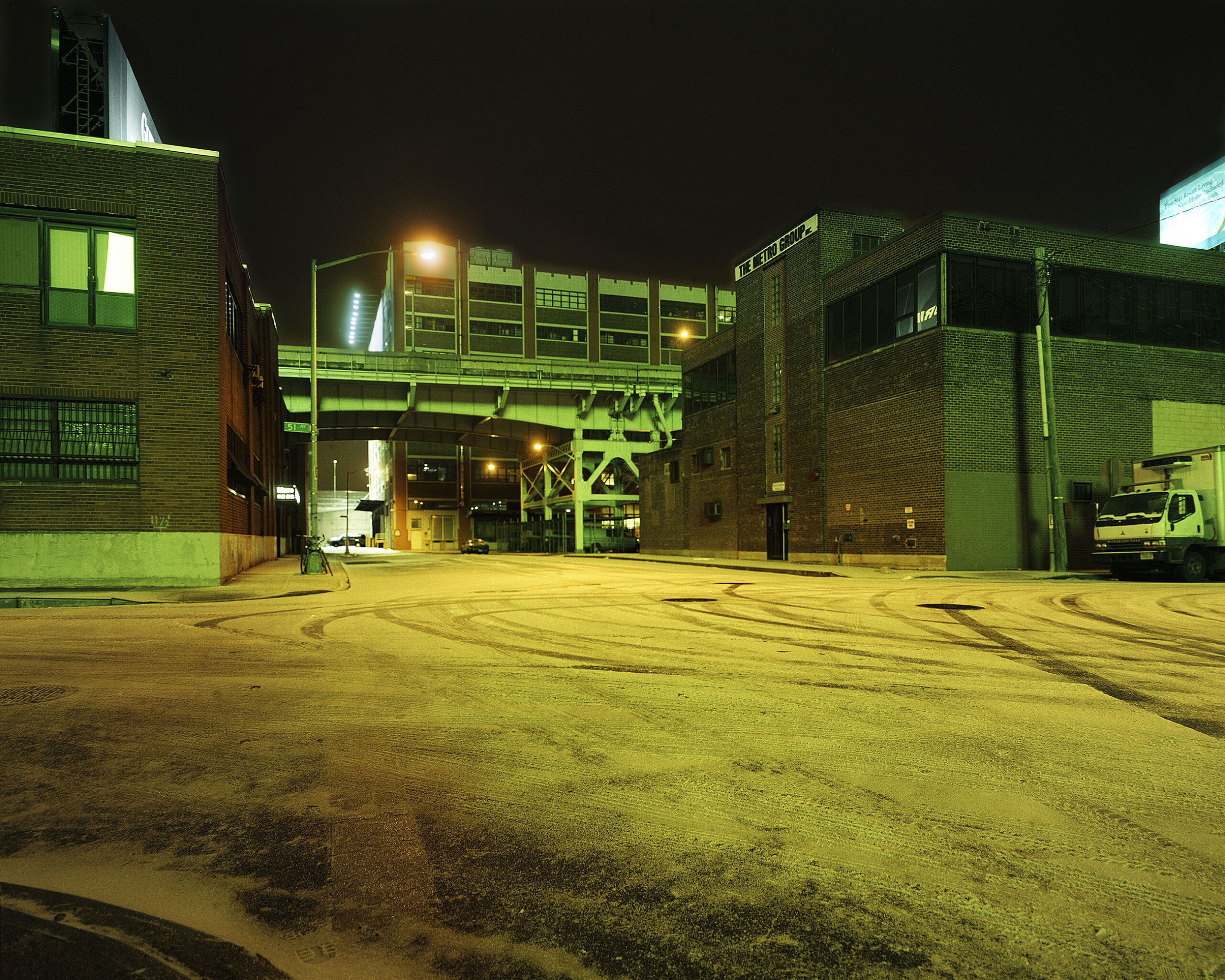 501_Colorshift_2 green b